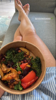 Paulina Sykut feet photo thumbnail