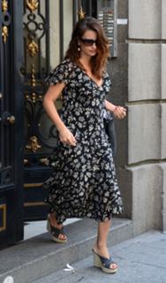 Penélope Cruz feet photo thumbnail