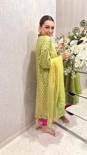 Hansika Motwani feet photo thumbnail