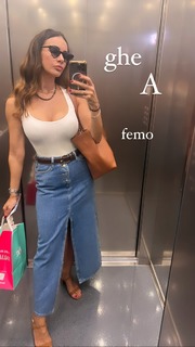 Melita Toniolo feet photo thumbnail