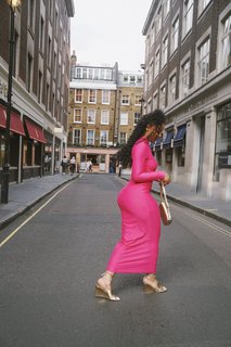 Chloe Bailey feet photo thumbnail