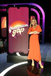 Kelly Ripa feet photo thumbnail