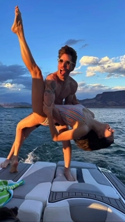 Nina Dobrev feet photo thumbnail