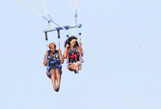 Rihanna feet photo thumbnail