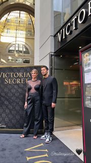 Federica Pellegrini feet photo thumbnail