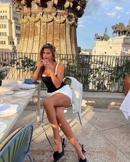 Kara Del Toro feet photo thumbnail