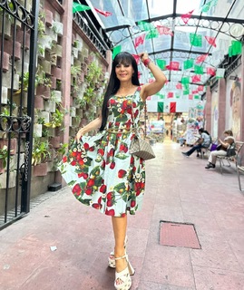 Maribel Guardia feet photo thumbnail