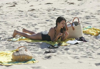 Penélope Cruz feet photo thumbnail