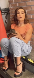 Tania Rincón feet photo thumbnail