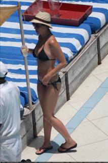 Katy Perry feet photo thumbnail