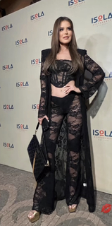 Vanessa Claudio feet photo thumbnail