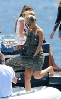 Bar Refaeli feet photo thumbnail