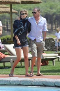 Bar Refaeli feet photo thumbnail