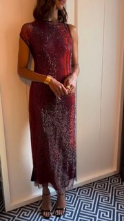 Zoe Saldana feet photo thumbnail