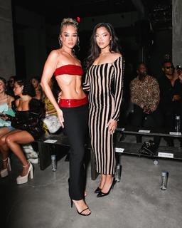 Jasmine Sanders feet photo thumbnail