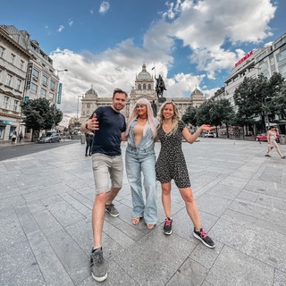 Ewa Farna feet photo thumbnail