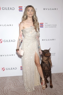 Paris Jackson feet photo thumbnail
