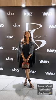 Anushka Sen feet photo thumbnail