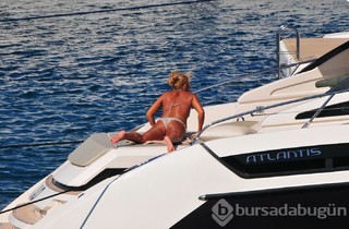 Pinar Altug feet photo thumbnail