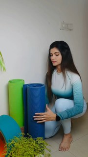 Poonam Yadav feet photo thumbnail