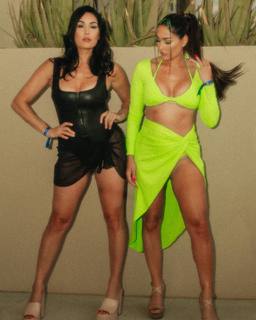 Nikki Garcia feet photo thumbnail