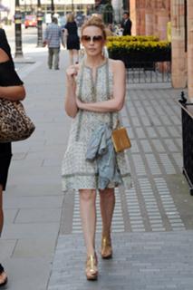 Kylie Minogue feet photo thumbnail