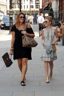 Kylie Minogue feet photo thumbnail
