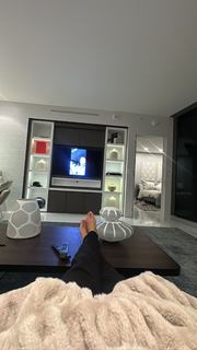 Victoria Waldrip feet photo thumbnail