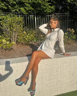Victoria Waldrip feet photo thumbnail