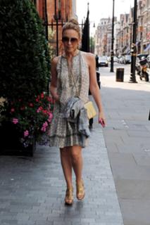 Kylie Minogue feet photo thumbnail