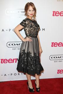Debby Ryan feet photo thumbnail