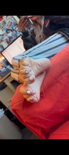 Kyle Unfug feet photo thumbnail