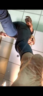 Kyle Unfug feet photo thumbnail