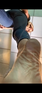 Kyle Unfug feet photo thumbnail