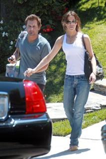 Kate Beckinsale feet photo thumbnail