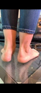 Kyle Unfug feet photo thumbnail