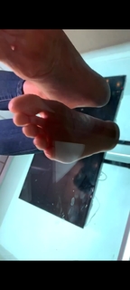 Kyle Unfug feet photo thumbnail