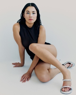 Jessica Gomes feet photo thumbnail