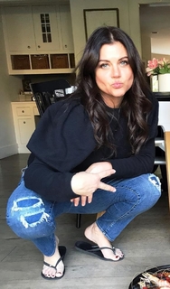 Tiffani Thiessen feet photo thumbnail
