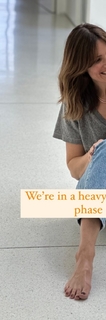 Mandy Moore feet photo thumbnail