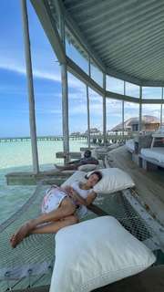 Amanda Cerny feet photo thumbnail