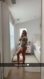 Katie Sigmond feet photo thumbnail