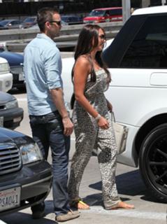 Tamara Ecclestone feet photo thumbnail