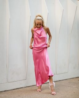 Nastia Liukin feet photo thumbnail