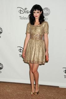 Krysten Ritter feet photo thumbnail