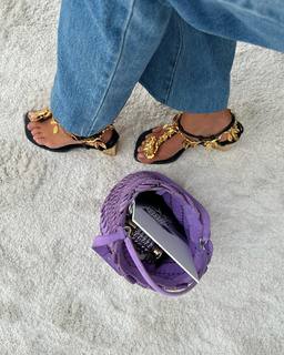 Zaira Nara feet photo thumbnail