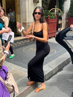 Eiza González feet photo thumbnail