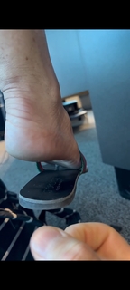 Kyle Unfug feet photo thumbnail