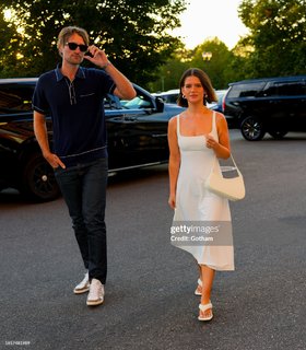 Maren Morris feet photo thumbnail