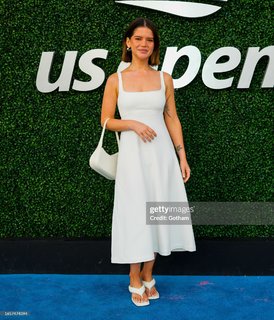 Maren Morris feet photo thumbnail